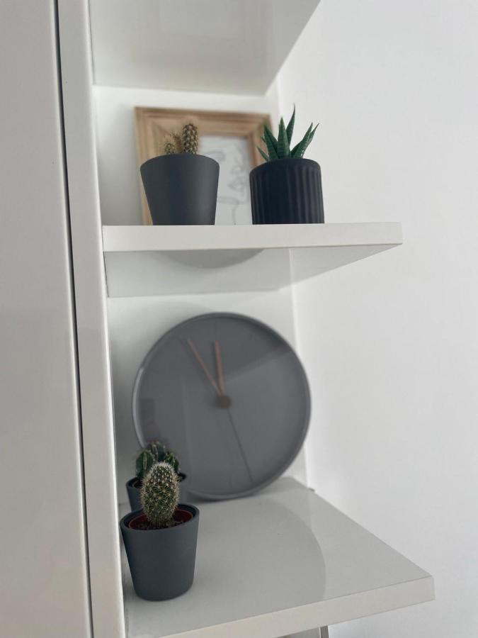 Apartment Iris 5 Minutos De La Playa, Centro De Ciudad 칼페 외부 사진