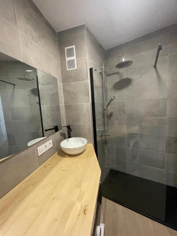 Apartment Iris 5 Minutos De La Playa, Centro De Ciudad 칼페 외부 사진