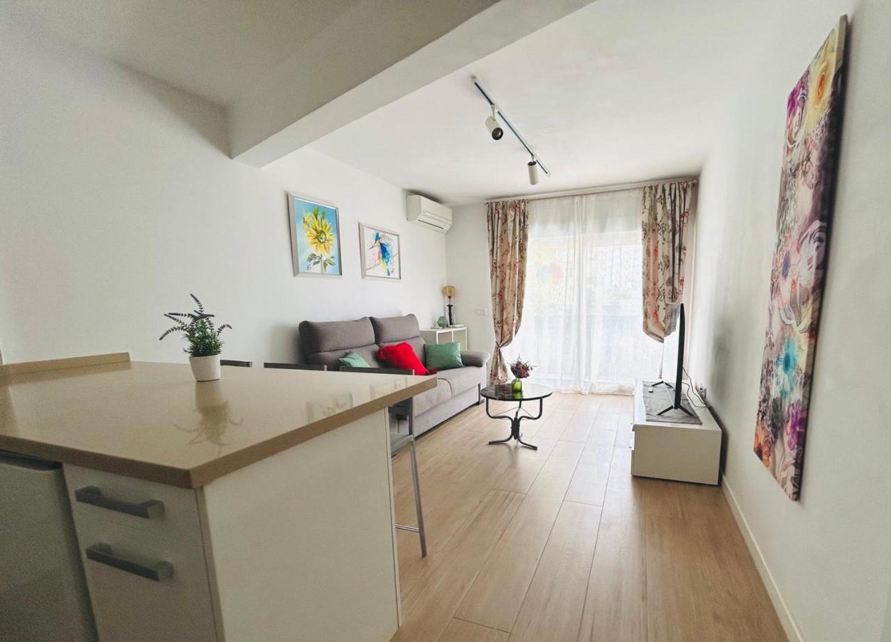 Apartment Iris 5 Minutos De La Playa, Centro De Ciudad 칼페 외부 사진