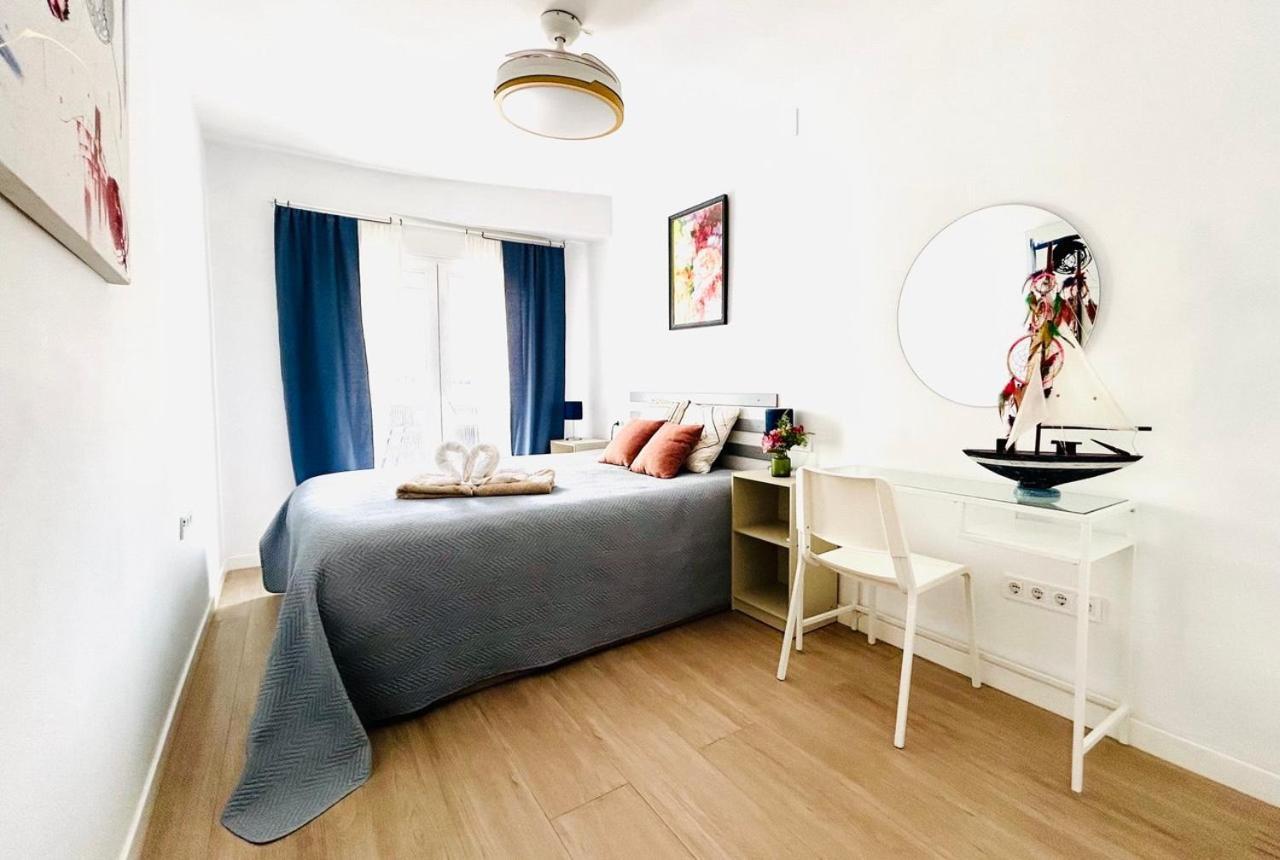 Apartment Iris 5 Minutos De La Playa, Centro De Ciudad 칼페 외부 사진
